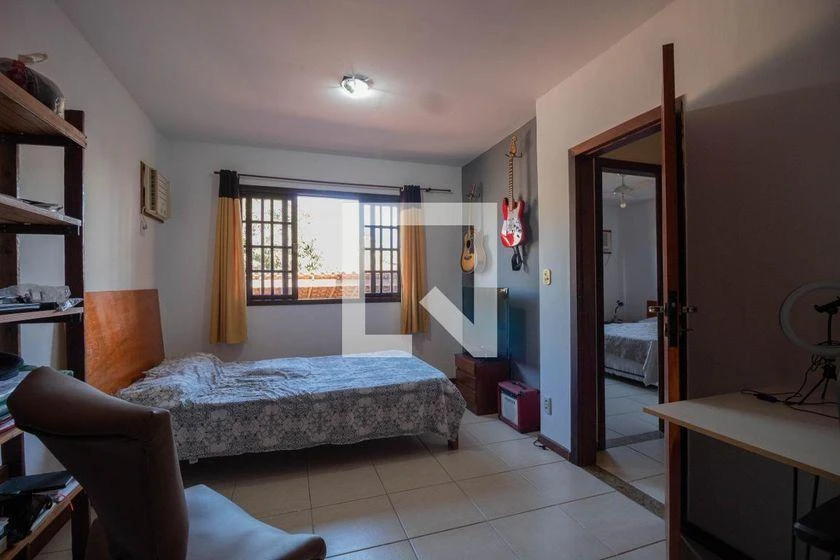 Casa de 450 m² con 6 dormitorios y 4 baños — photo 12