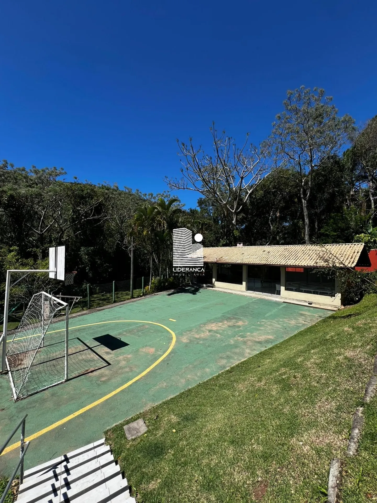 180 m² house with 3 bedrooms, 2 baths and a balcony — photo 15