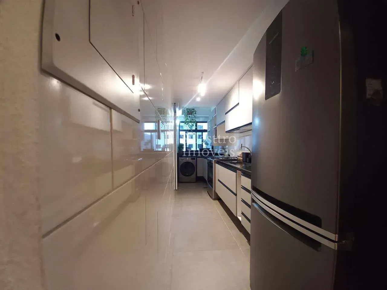 Furnished apartment with 3 bedrooms and 3 bathrooms — photo 17