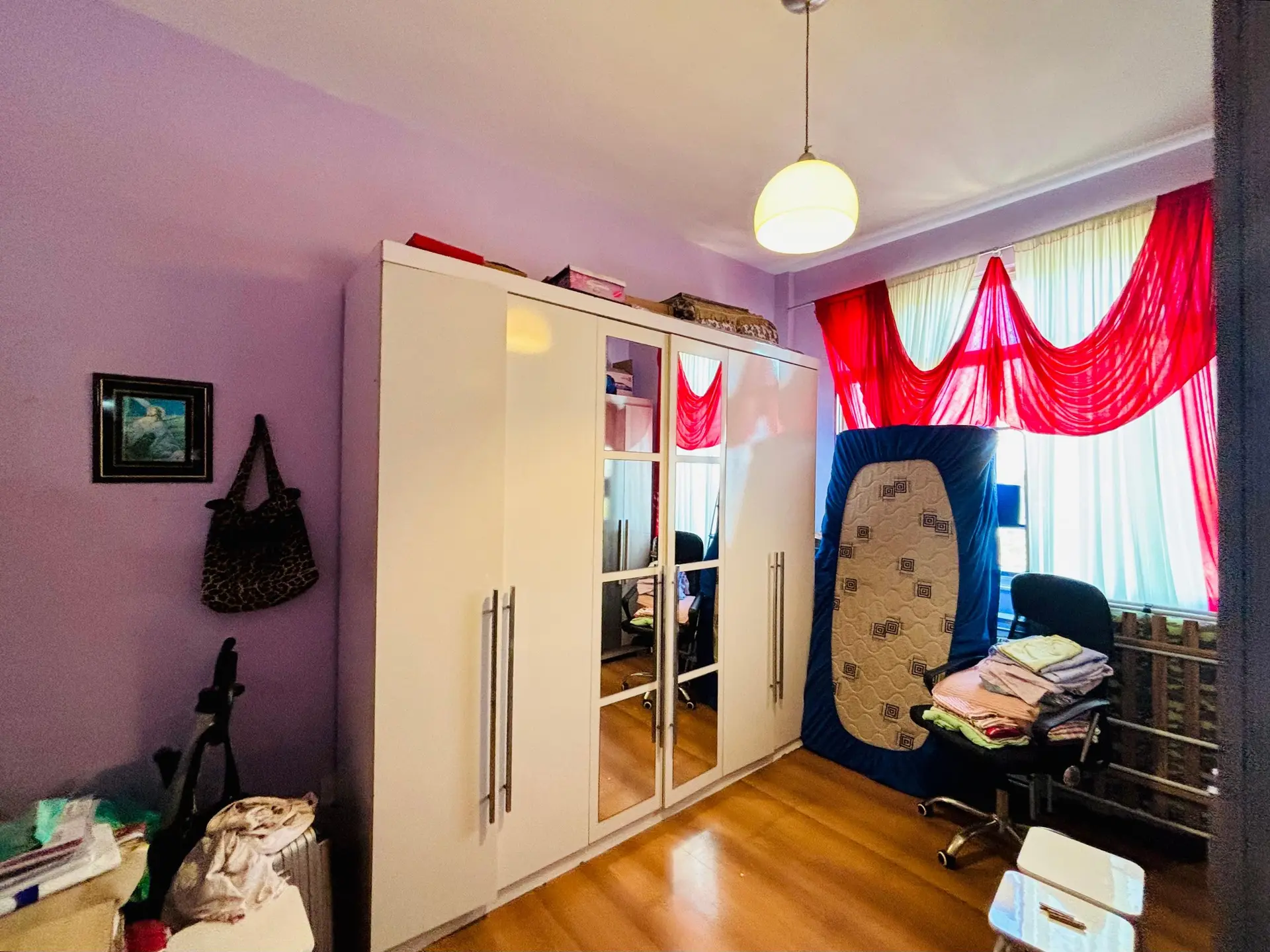 Furnished 2-bedroom apartment with separate kitchen — photo 11