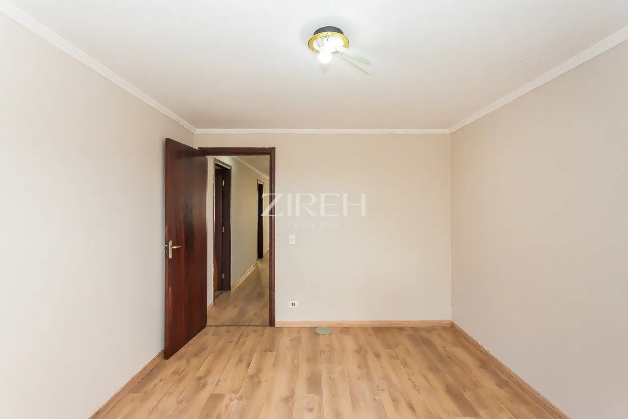 House, 145 m², with wood or laminate floors — photo 8