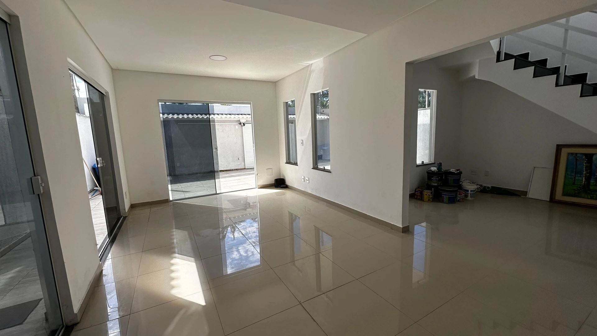 Casa com 4 quartos e 3 suítes, 2 vagas de garagem — photo 36