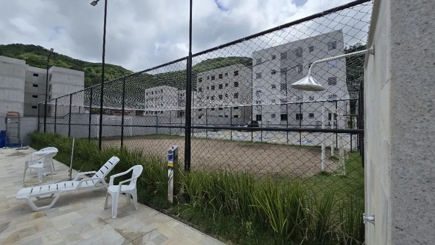 Apartamento sem mobília com cozinha separada e varanda — photo 7