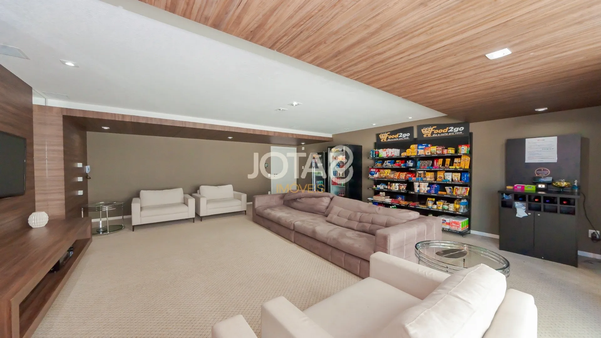 199 m² apartment with 2 bedrooms and a suite, 2 parking — photo 47