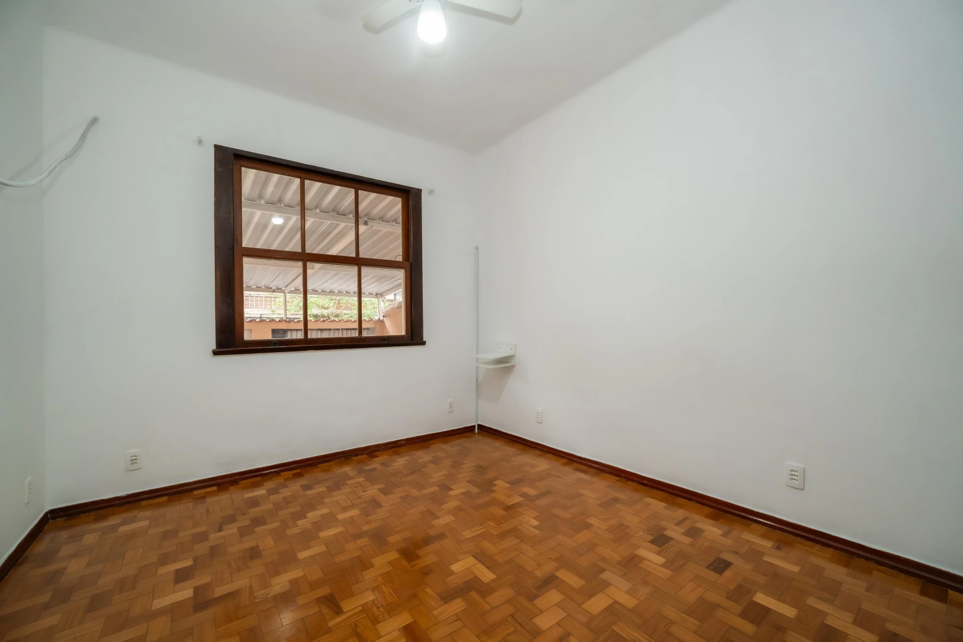 Garden in a 3-bedroom house, 200 m² — photo 6