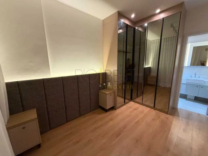 Furnished apartment with 3 suites and glass balcony — photo 7