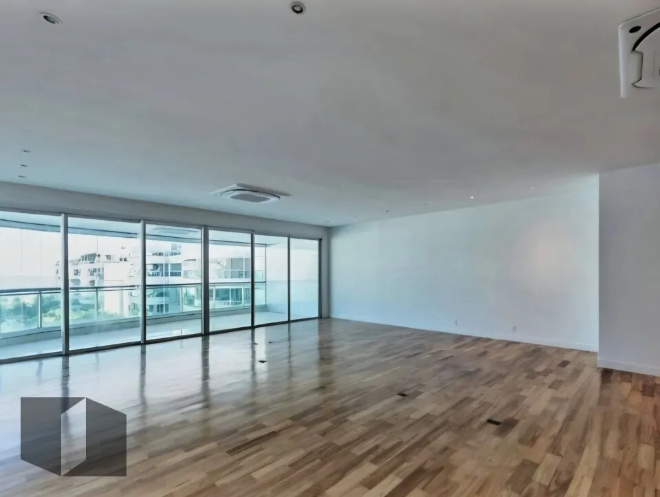 Penthouse with 5 bedrooms and balcony BBQ — photo 23
