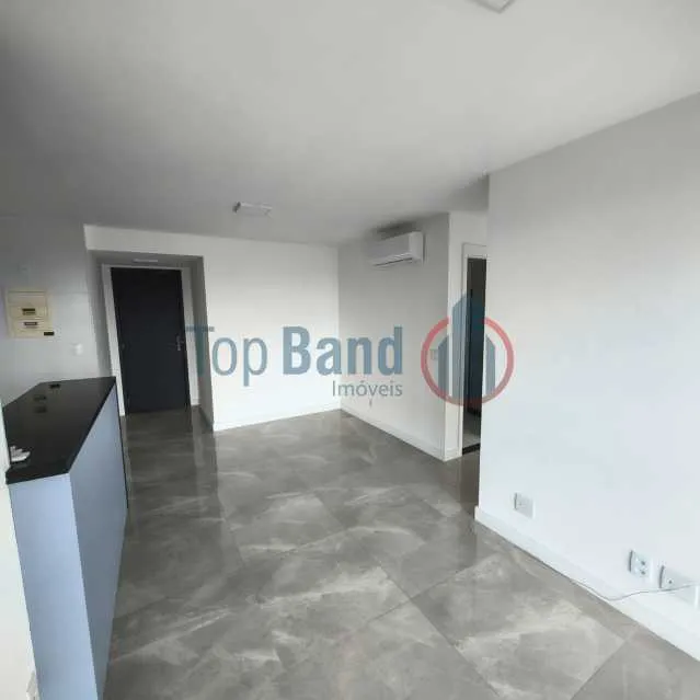 Apartment on the 3rd floor with a glass-enclosed balcony — photo 9