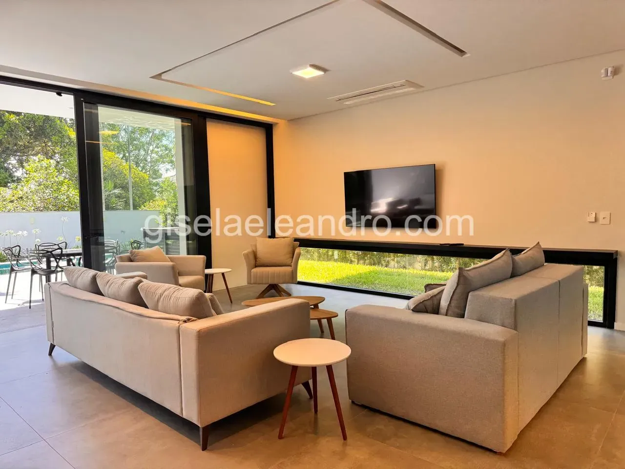 House with 5 bedrooms and gas open-plan kitchen — photo 8