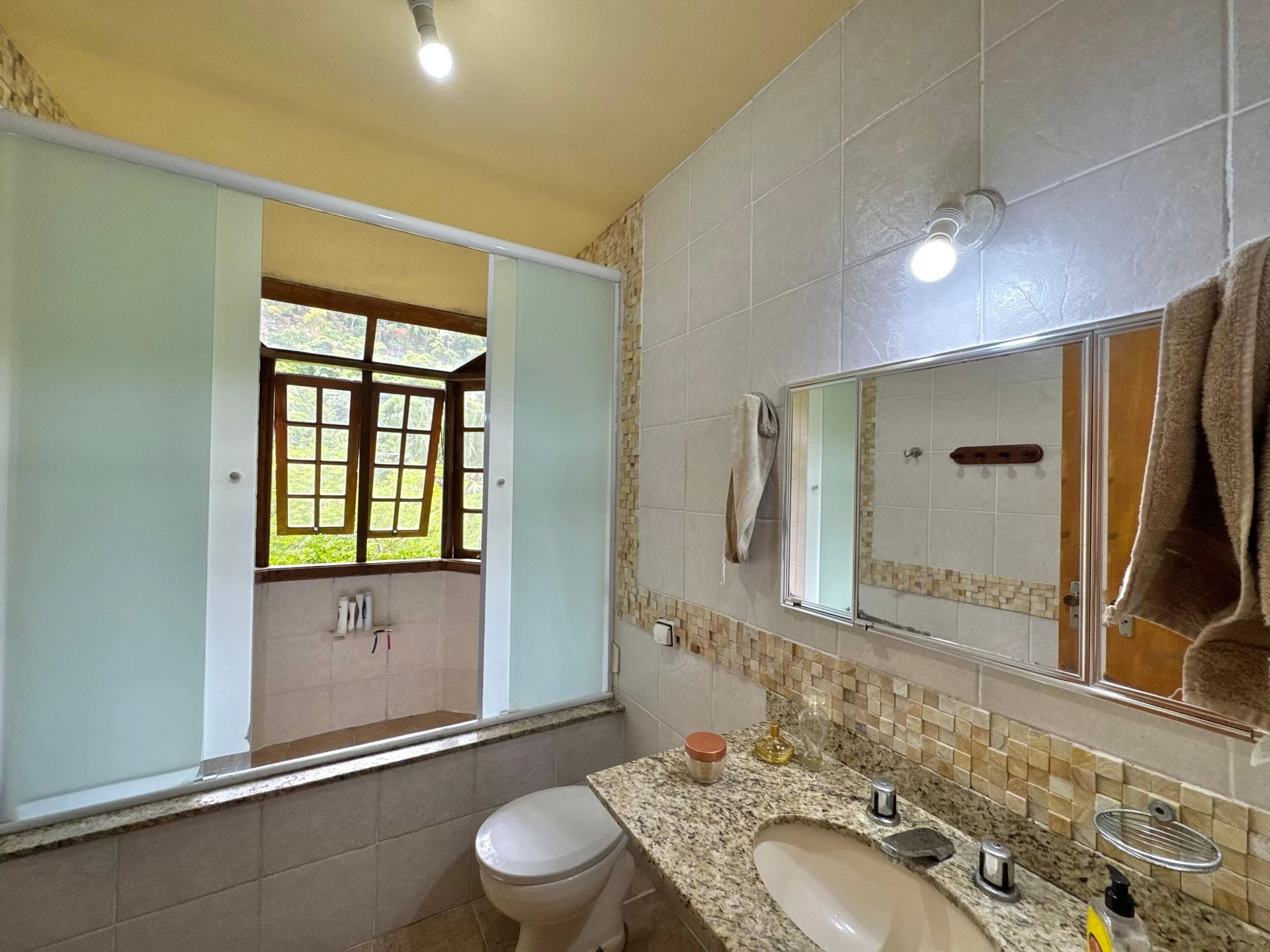 Casa mobiliada com 5 quartos e escritório no imóvel — photo 103