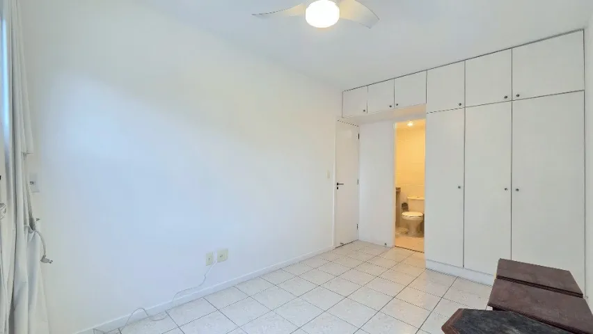 3-bedroom apartment with a mountain view in Rio de Janeiro — photo 8