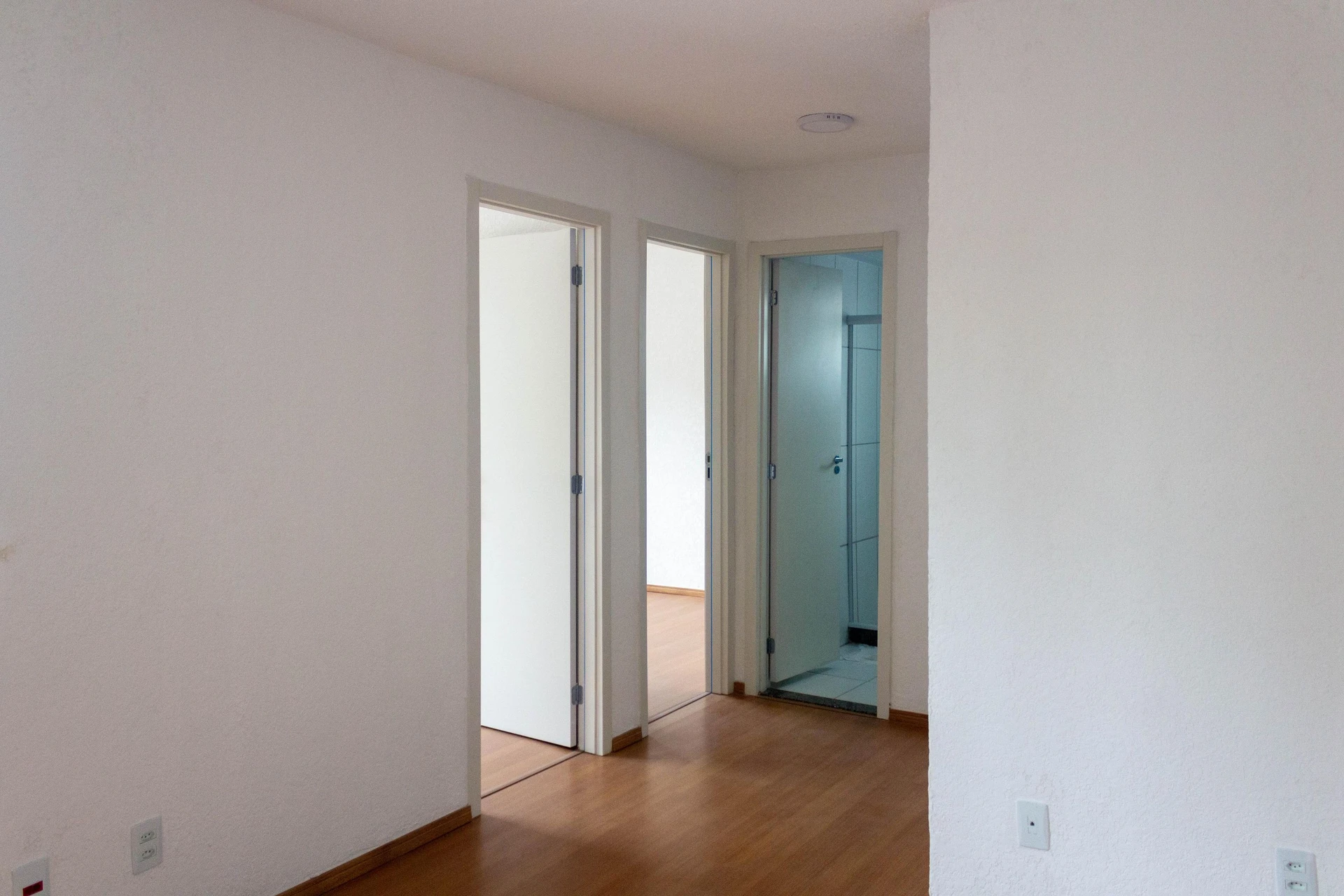 Apartamento de 2 quartos em condomínio com piscina — photo 25