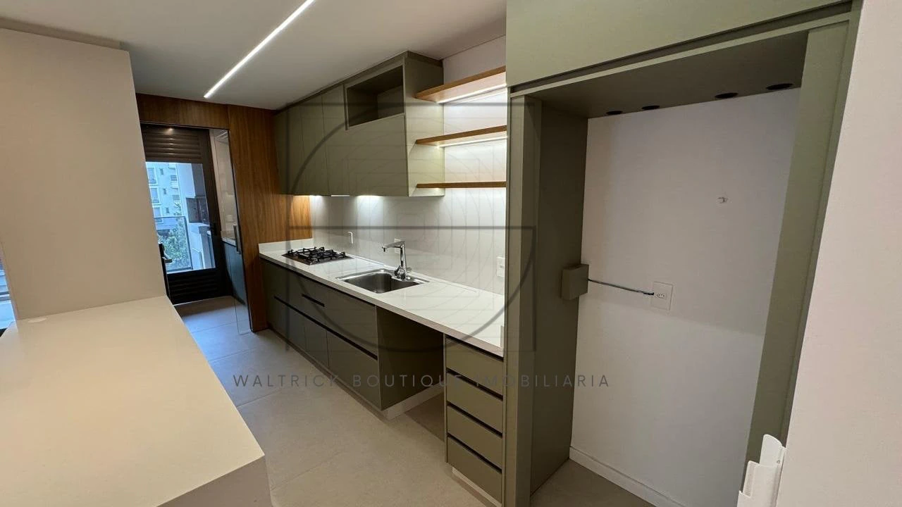 Apartment, 132 m², with a walk-in closet — photo 6