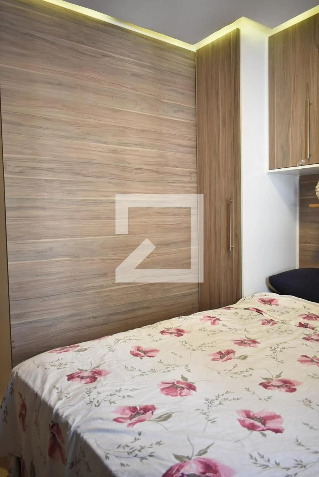 Furnished apartment with open-plan kitchen and 2 bedrooms — photo 13