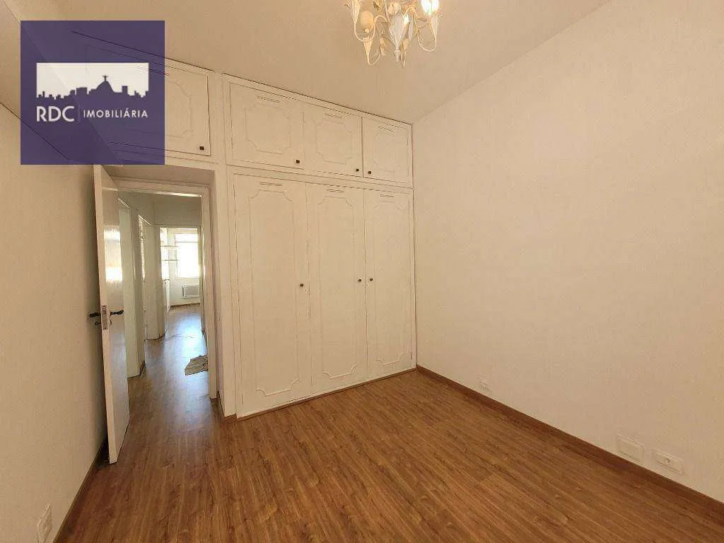 Apartamento com 2 dormitórios e 75 m², cozinha separada — photo 7