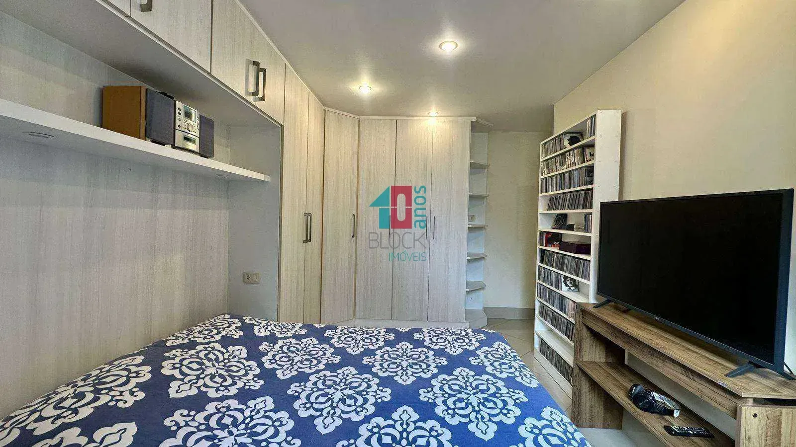 Furnished 3-bedroom apartment with balcony and 3 parking — photo 33