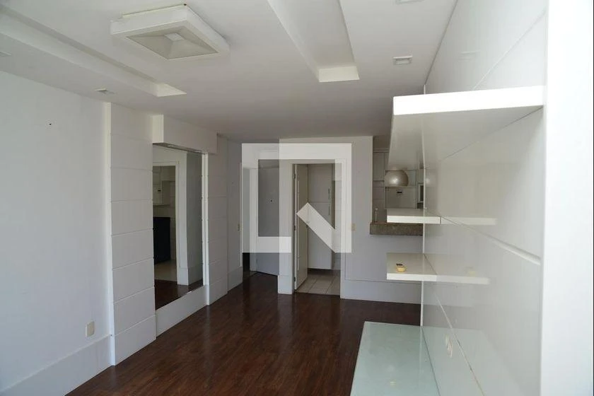 Apartamento com 2 quartos e cozinha fechada com fogão a gás — photo 20