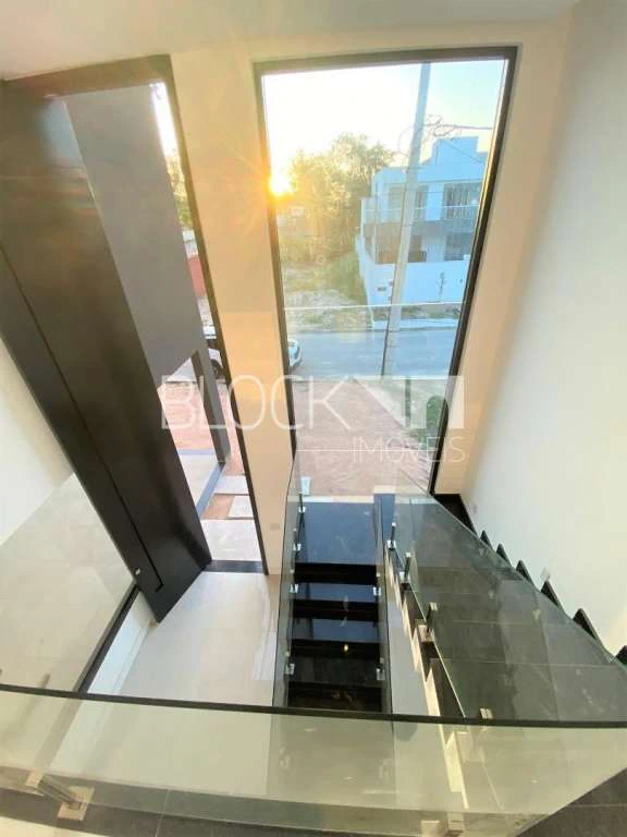 335 m² unfurnished house with 3 en-suite bedrooms — photo 22