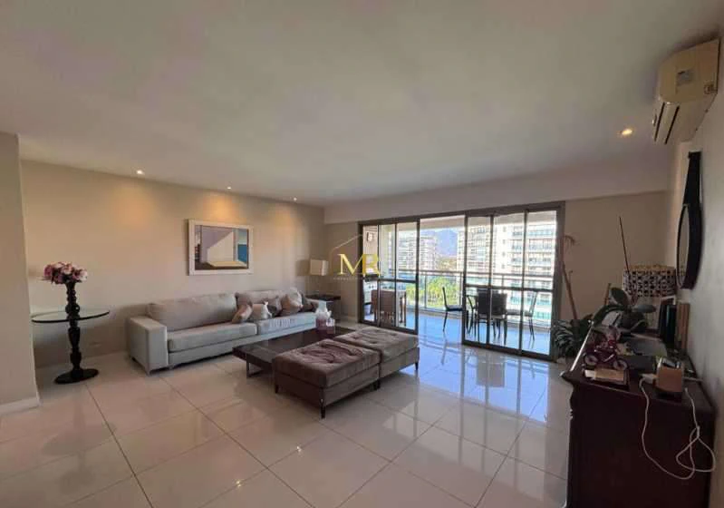 Furnished apartment with 4 en-suite bedrooms and 5 baths — photo 7