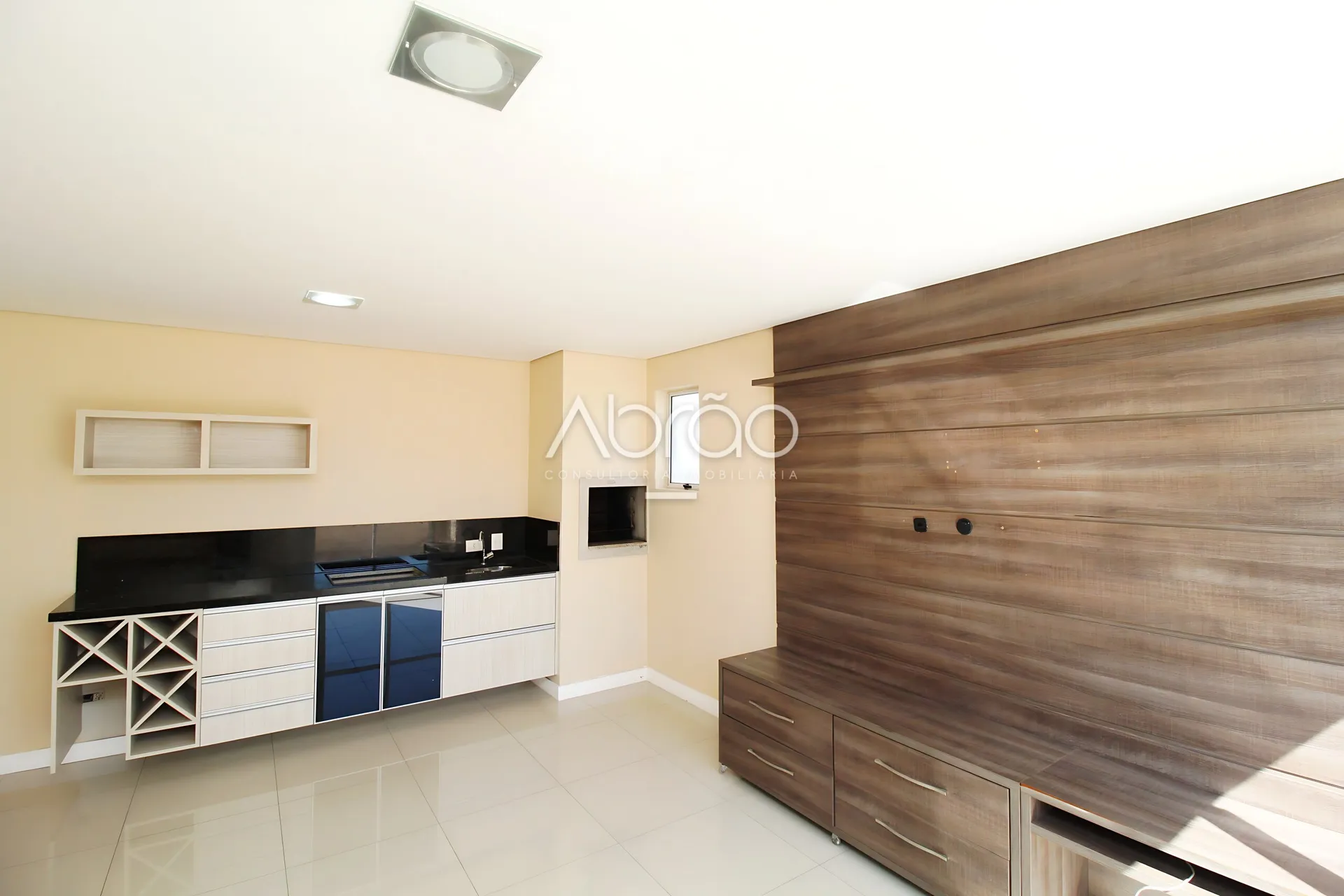 Spacious 3-bedroom apartment with 3 bathrooms — photo 4