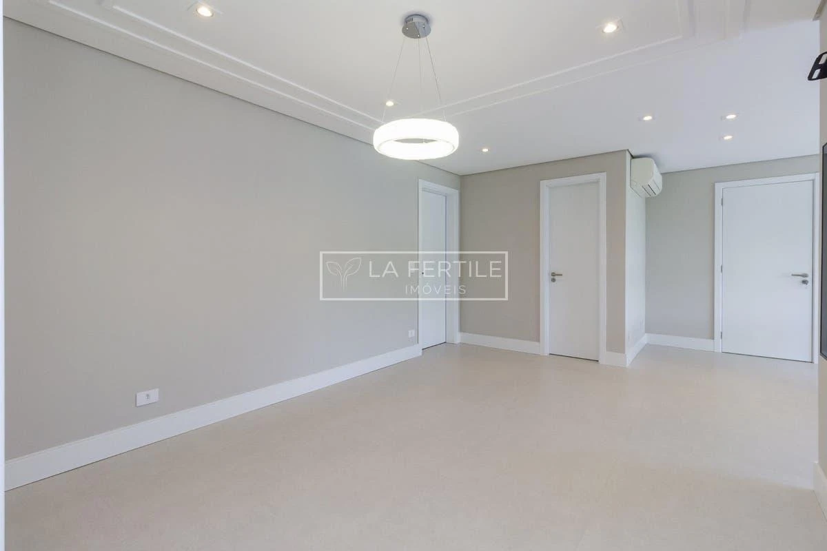 Apartment, 158 m², with a walk-in closet — photo 17