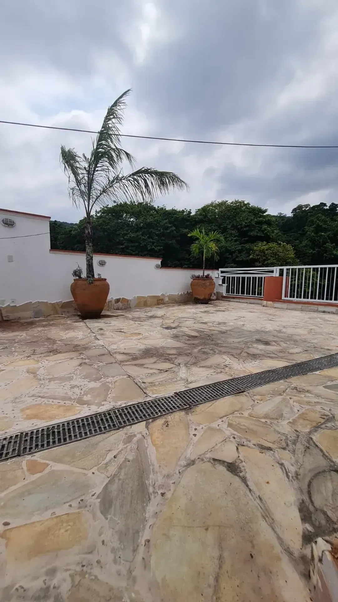 Furnished house 450 m² with 4 bedrooms and 4 bathrooms — photo 48