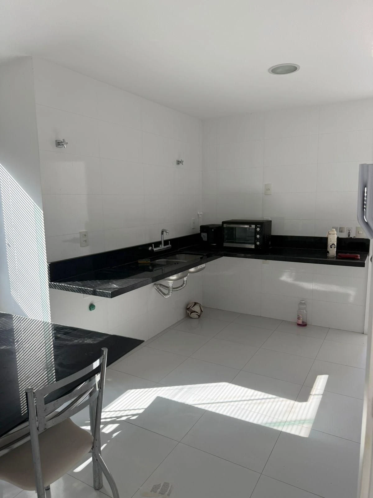 Unfurnished house with 3 en-suite bedrooms and 5 baths — photo 16