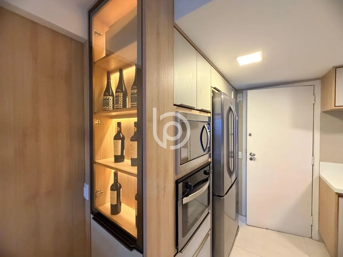 Furnished 2-bedroom apartment with 2 bathrooms and balcony — photo 27