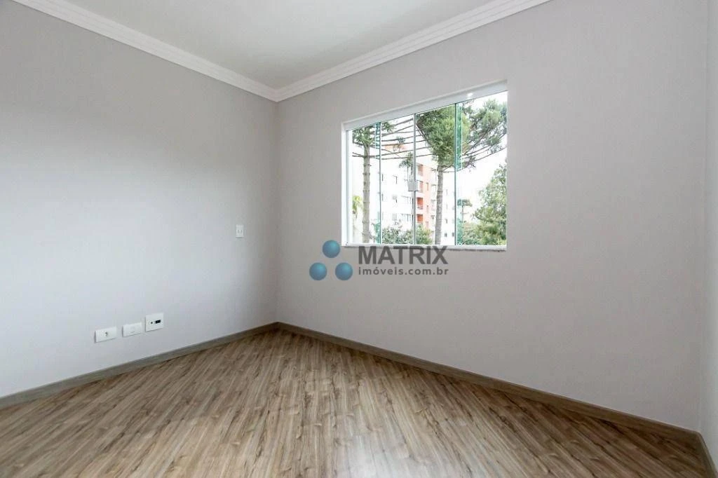 3-bedroom apartment, 1 with its own bathroom, 130 m² — photo 4