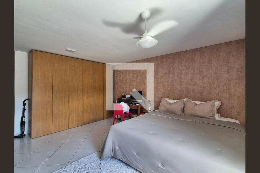 Rentable house with 4 en-suite bedrooms and 320 m² — photo 13