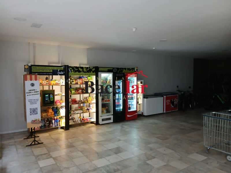 Furnished apartment with 2 bedrooms and 1 glass shower — photo 21