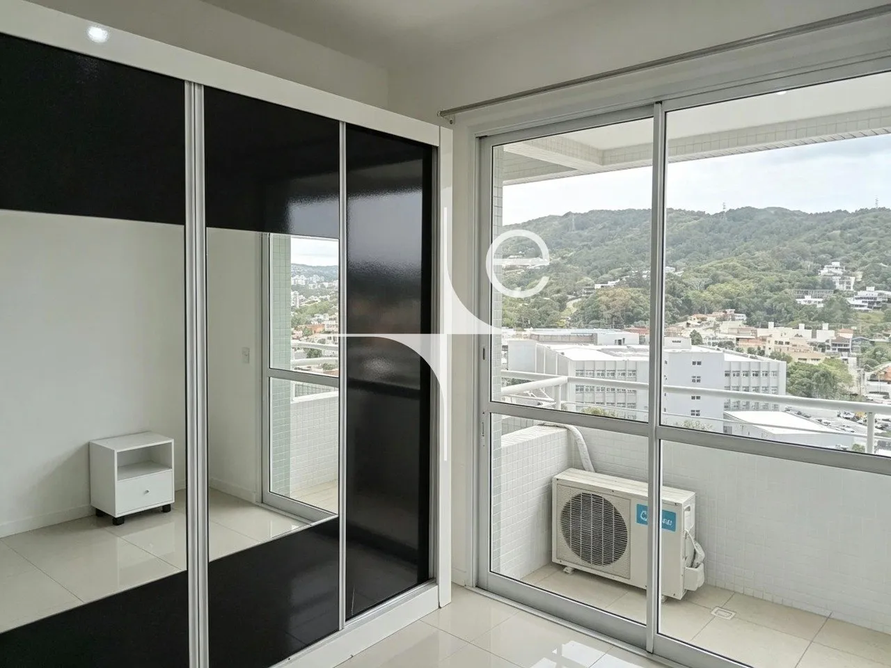 Furnished 2-bedroom apartment with en-suite on 7th floor — photo 6