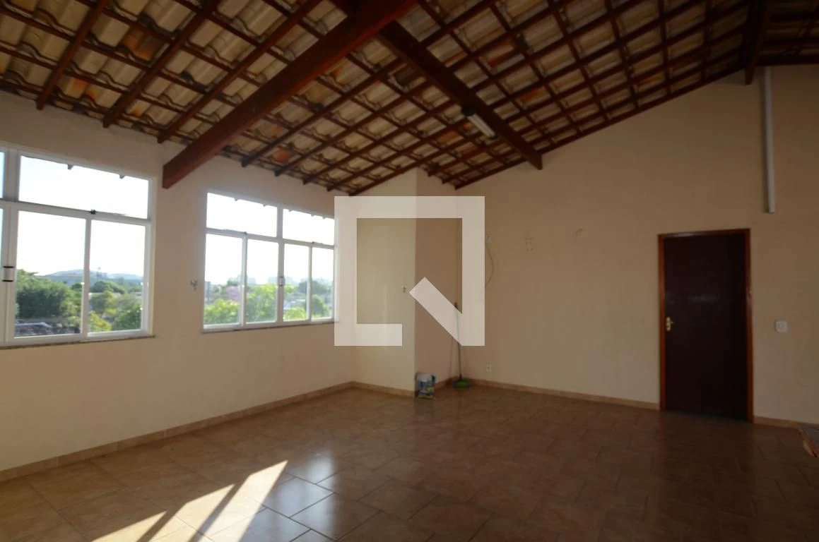 Casa sem mobília com 5 quartos e 5 banheiros — photo 40