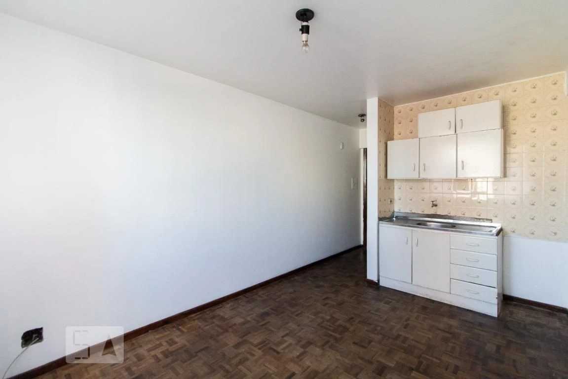 Studio, 40 m², with wood or laminate floors