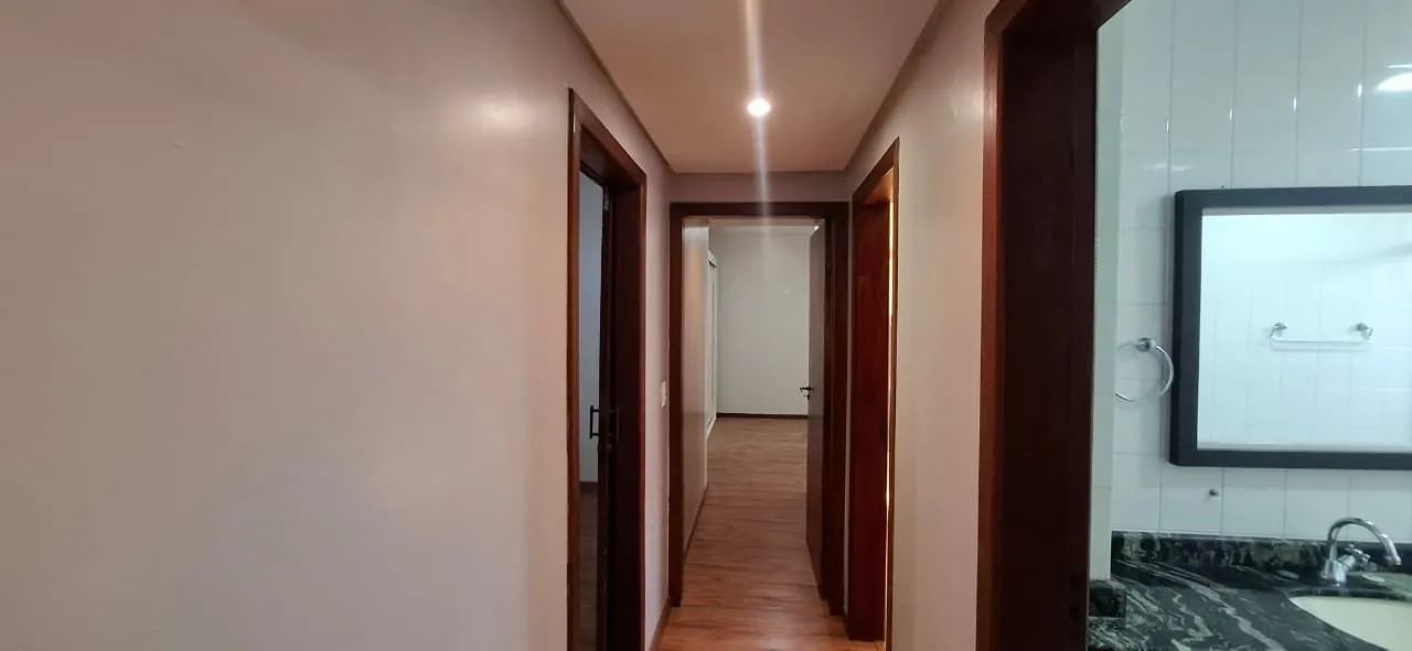 4-bedroom apartment with glass balcony and 152 m² — photo 4