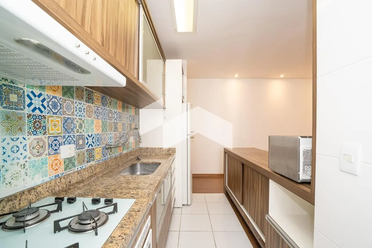 Furnished 2-bedroom apartment with 1 bathroom — photo 14
