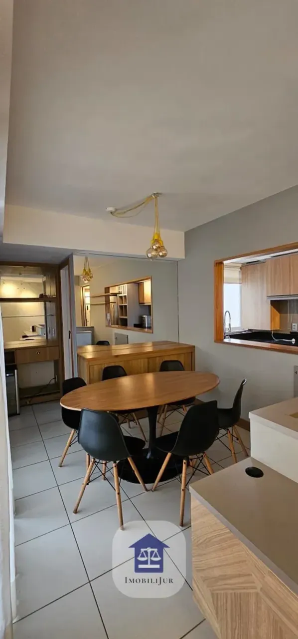 Unfurnished 4-bedroom cover with a gas stove kitchen — photo 10