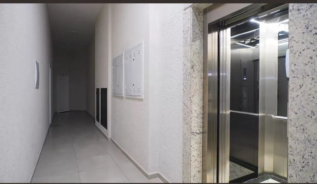 2-bedroom apartment with a washing machine — photo 18