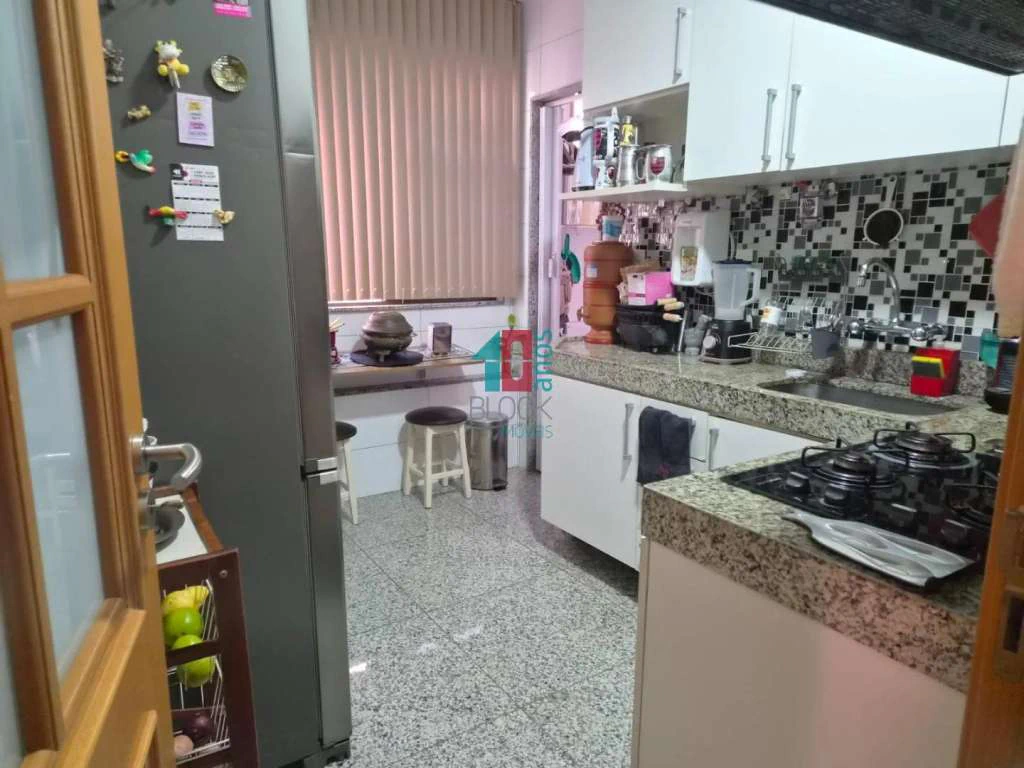 3-bedroom apartment with a washing machine — photo 21