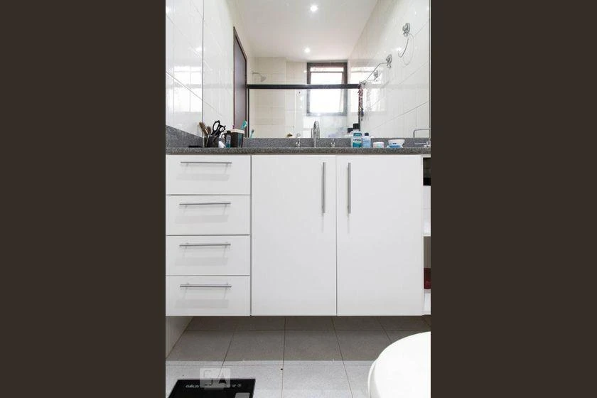 Rental apartment with 4 bedrooms and 150 m² — photo 42