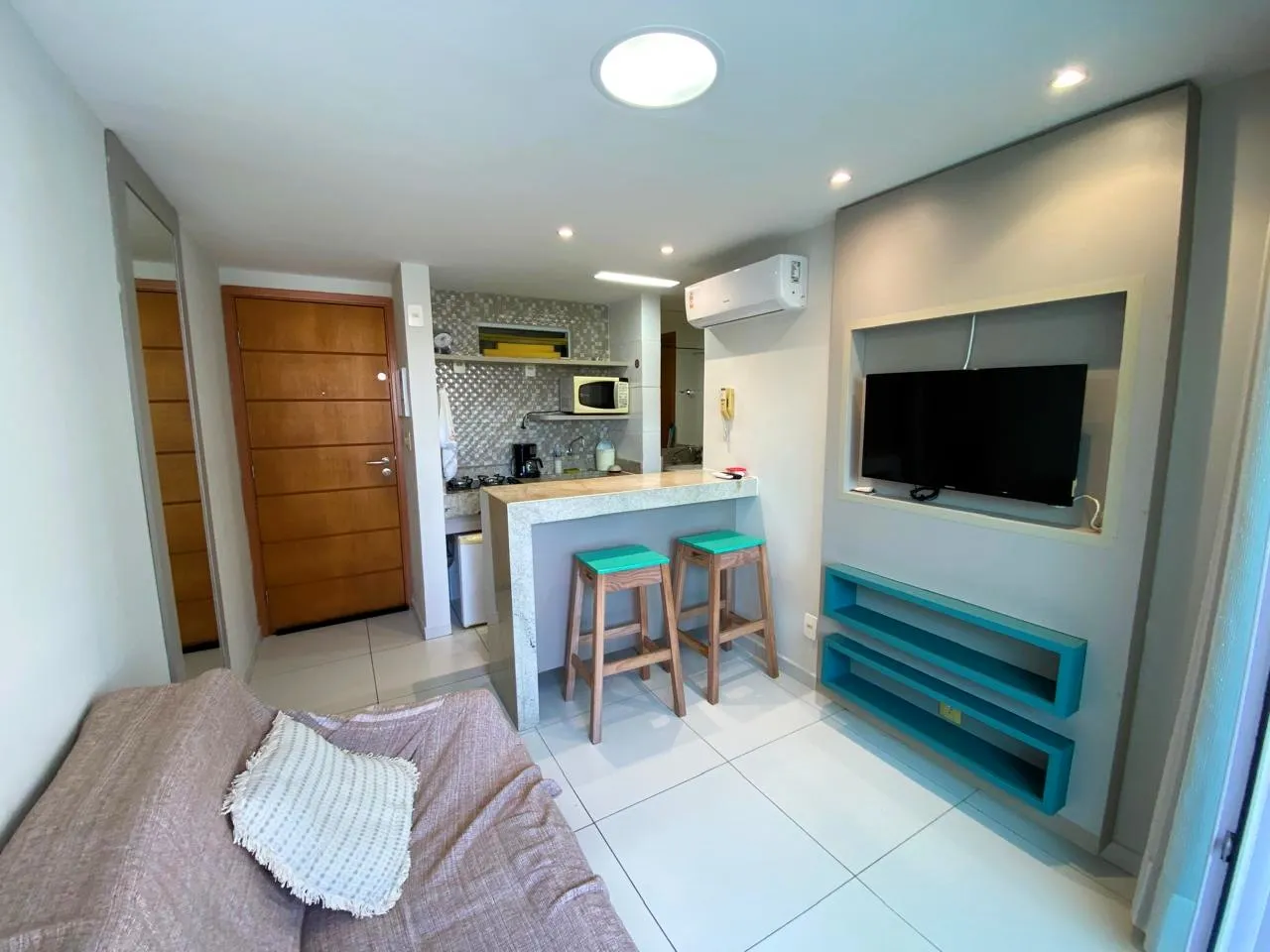 Furnished 1-bedroom apartment with 28.65 m² — photo 2