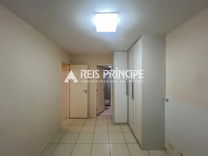 2-bedroom apartment with 1 en-suite and balcony — photo 5
