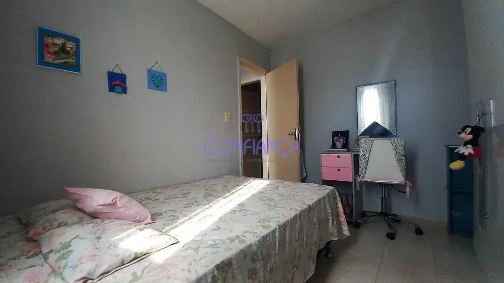 Apartamento com 2 dormitórios e mesa de trabalho — photo 19