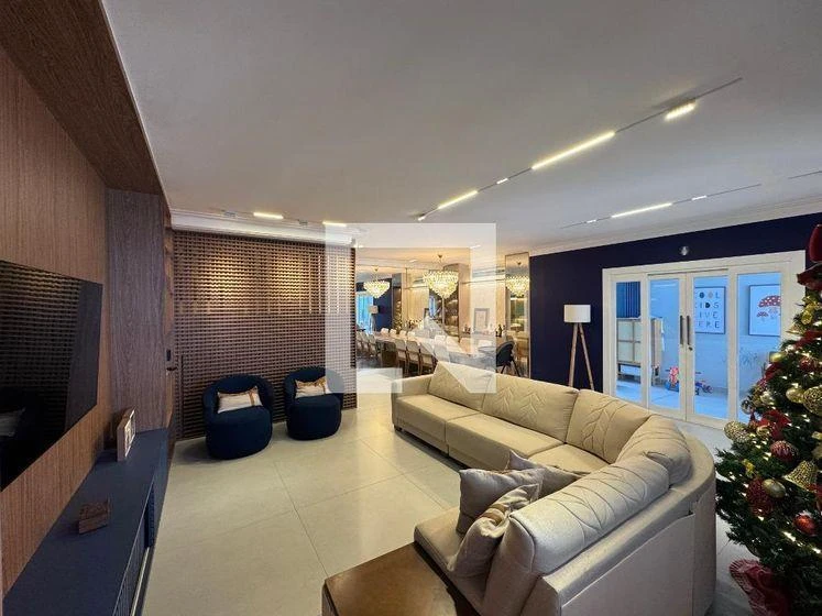 5-bedroom house with a bathtub in Rio de Janeiro — photo 15