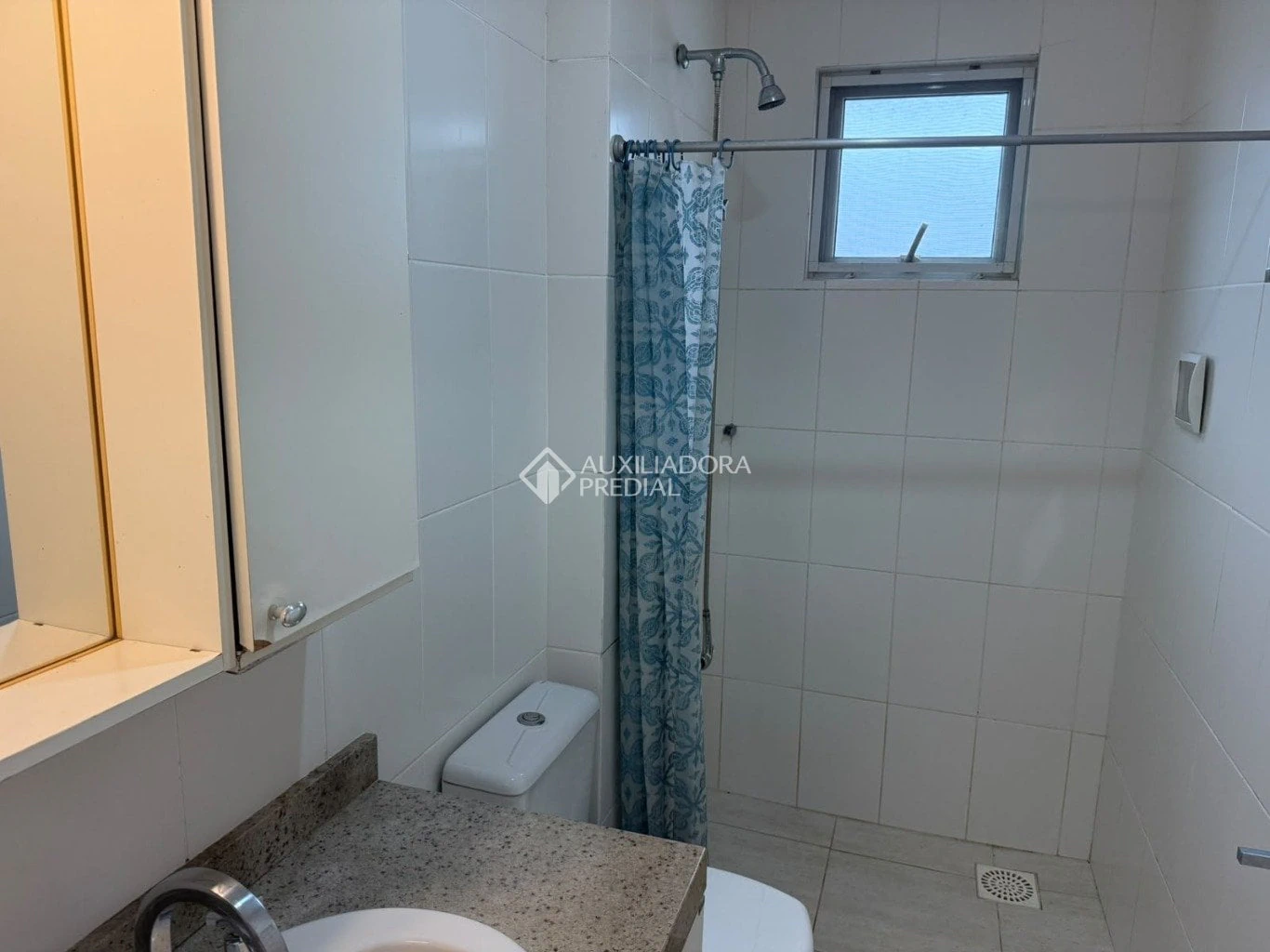 Furnished apartment, 105 m², with a grill on the balcony — photo 21