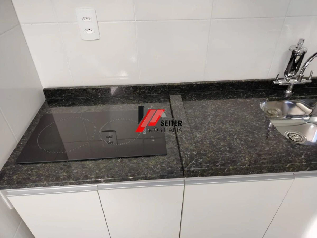 One-bedroom, 29 m² apartment in Florianópolis — photo 14