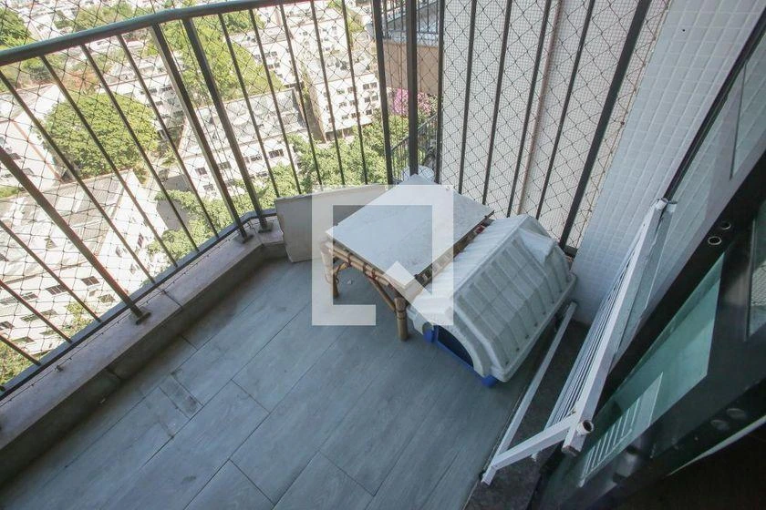 Apartment with 3 bedrooms and a balcony — photo 31