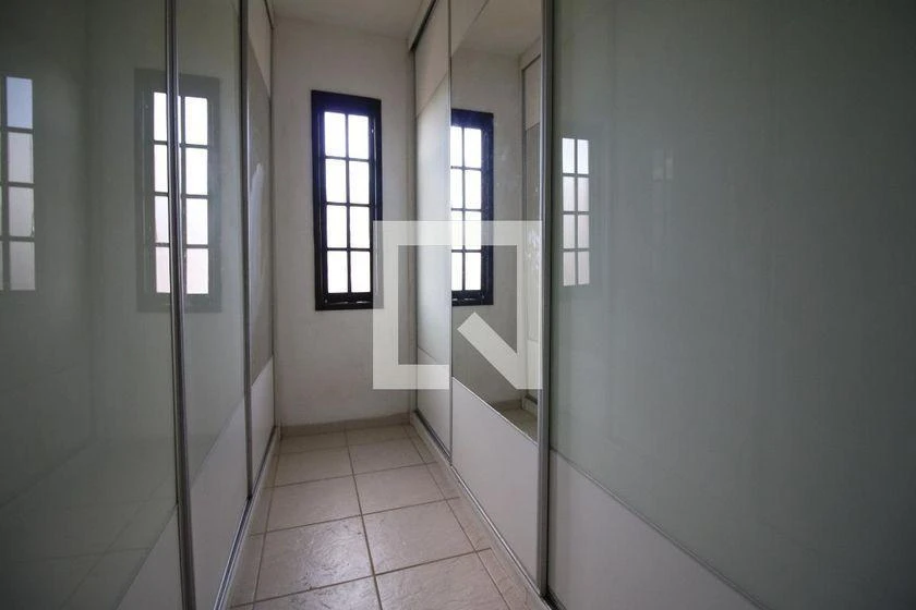Casa de condomínio com 4 quartos e 371 m² — photo 39