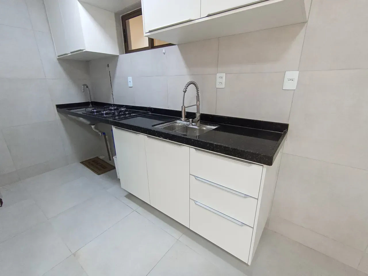 2-bedroom apartment with a suite and a balcony on the 1st floor — photo 22