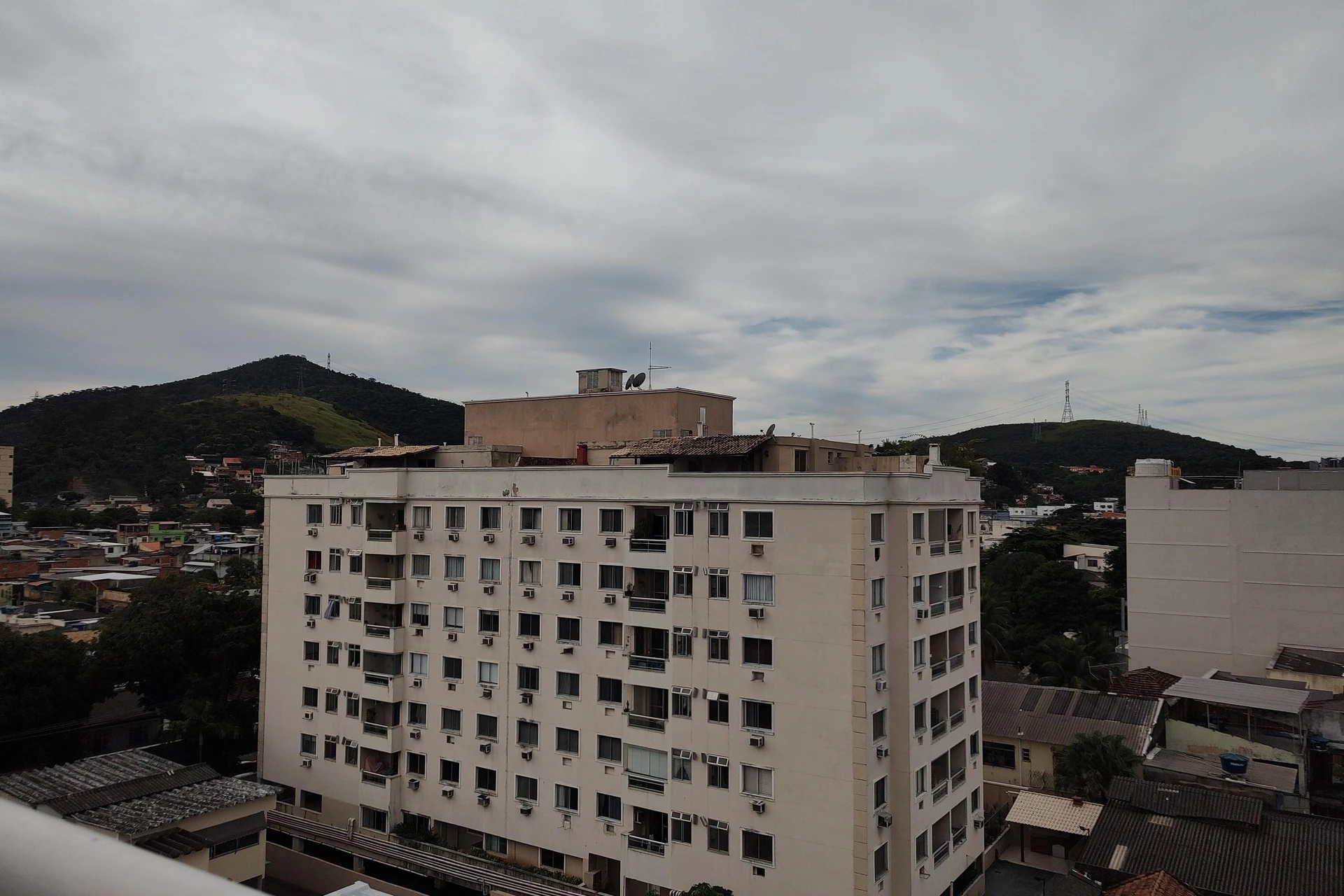 Apartment with 2 bedrooms, balcony and 1 parking space — photo 70